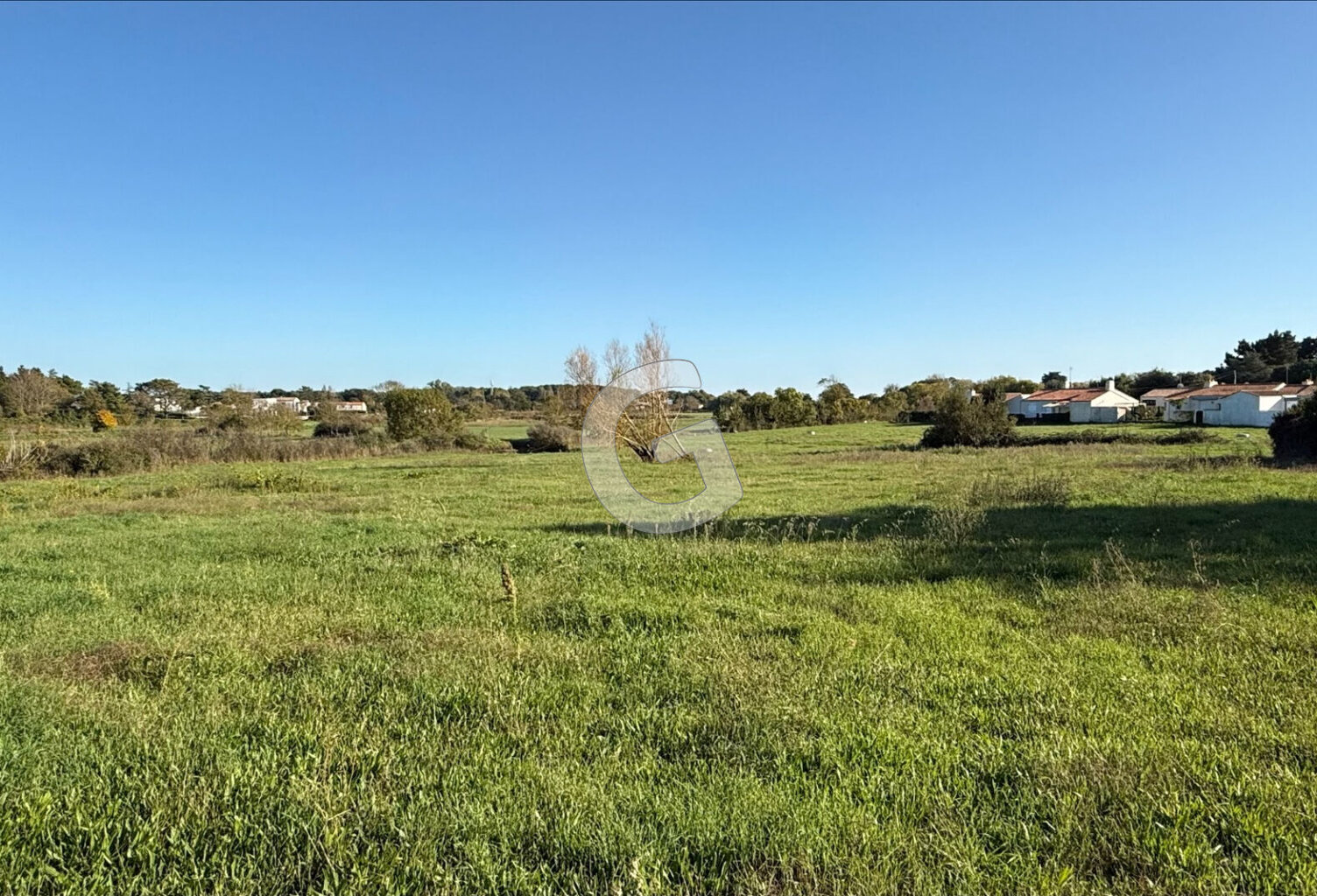 Terrain à vendre à Saint Vincent Sur Jard 3 261 m² — photo 1