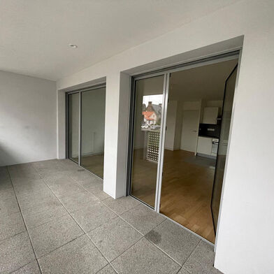 Appartement 3 pièces 303370 €