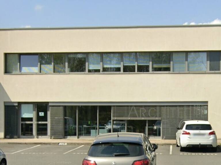 BUREAUX à LOUER — photo 1
