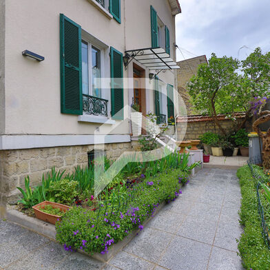 Maison 6 pièces 749000 €