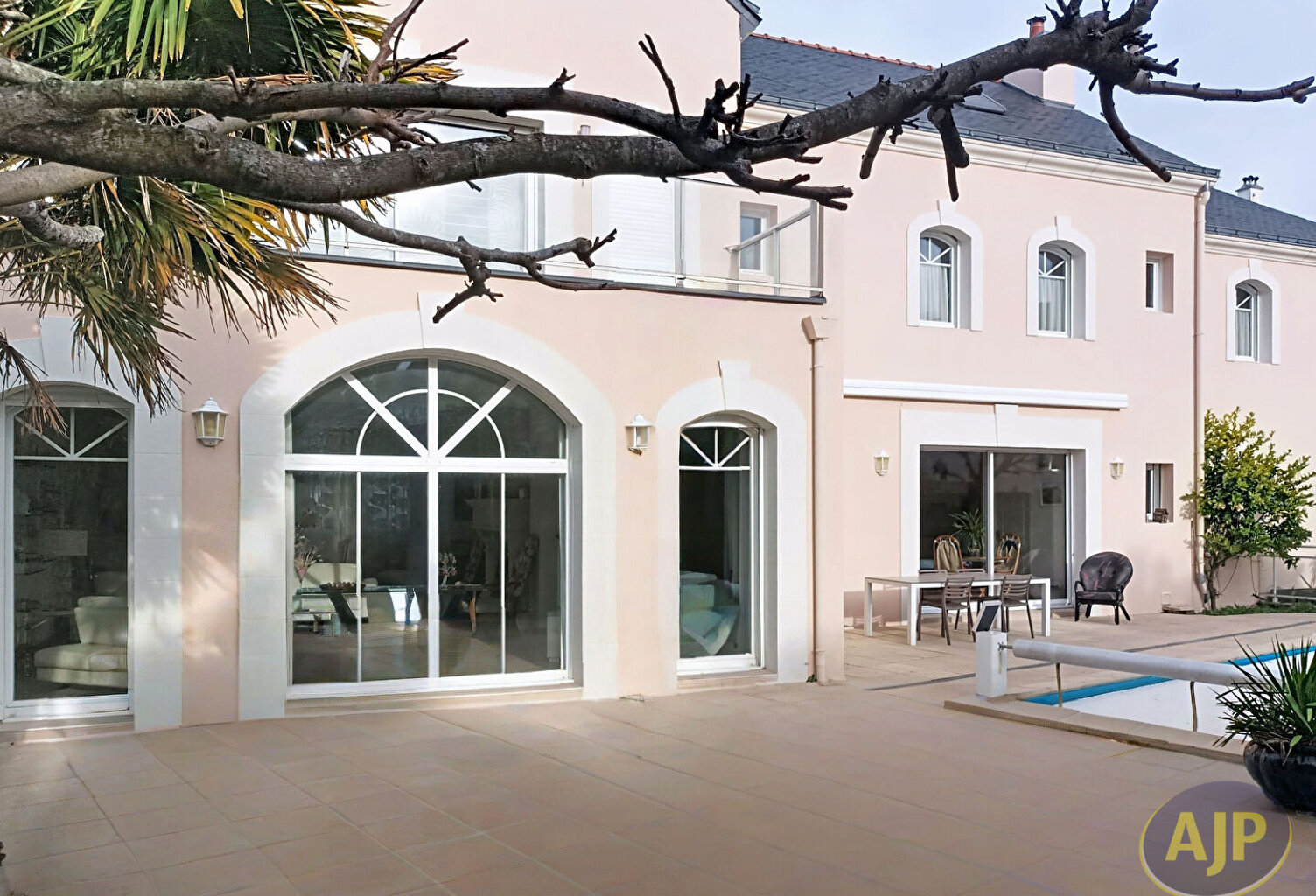 Maison Familiale Longchamp avec piscine — photo 1