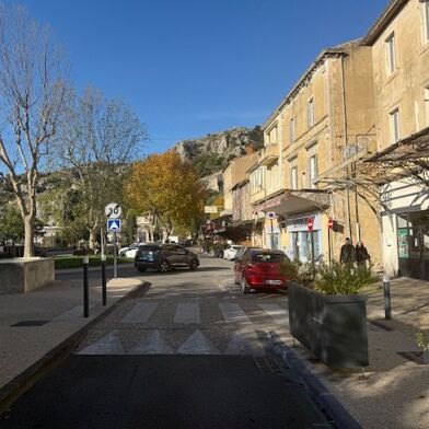 Commerce 4 pièces 1100 €