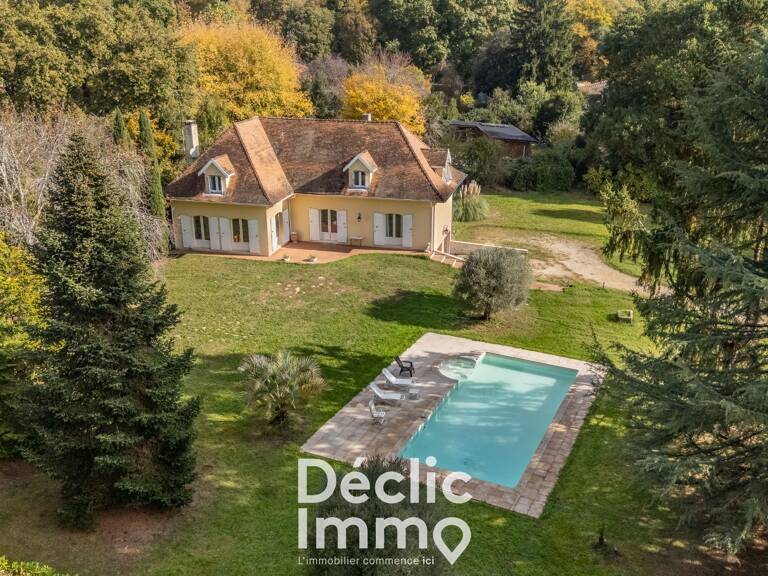 À vendre grande maison 210m2 avec 4 chambres et piscine - Haut Latresne — photo 1