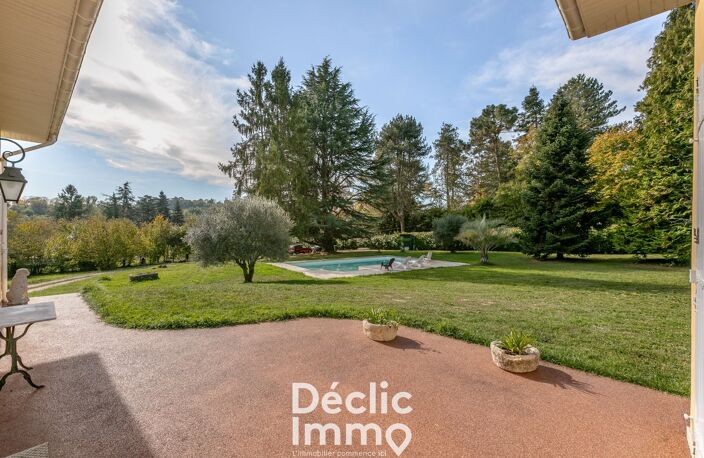 À vendre grande maison 210m2 avec 4 chambres et piscine - Haut Latresne — photo 2