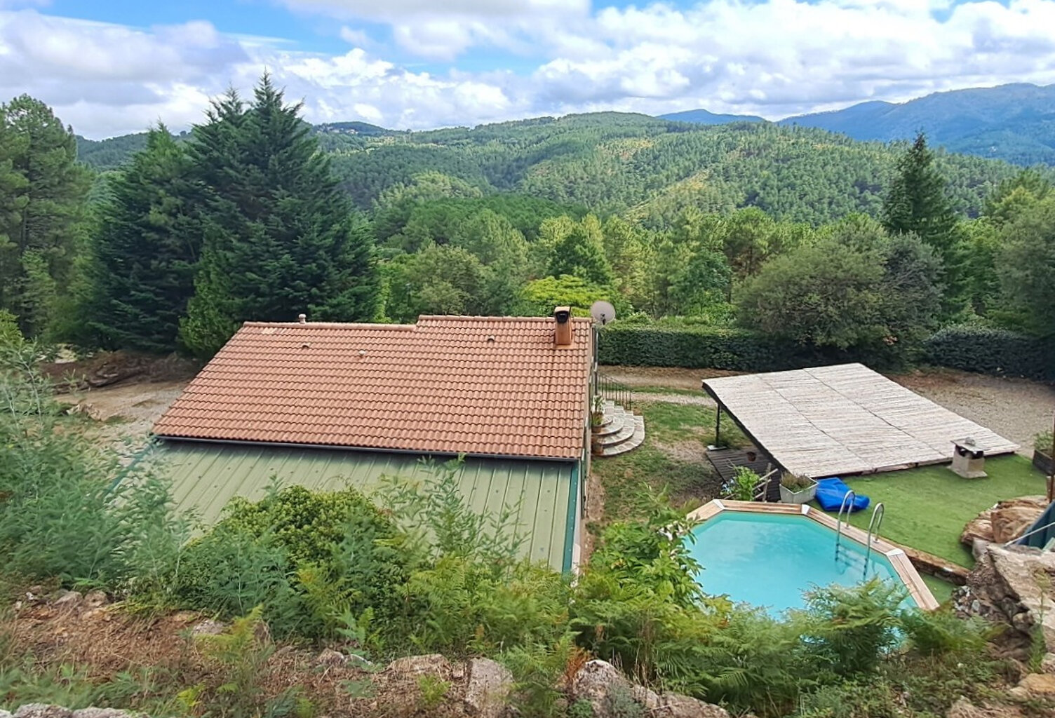 Coup de cœur Ardéchois : Maison de plain-pied avec vue imprenable et cabane observatoire à Malbosc — photo 1