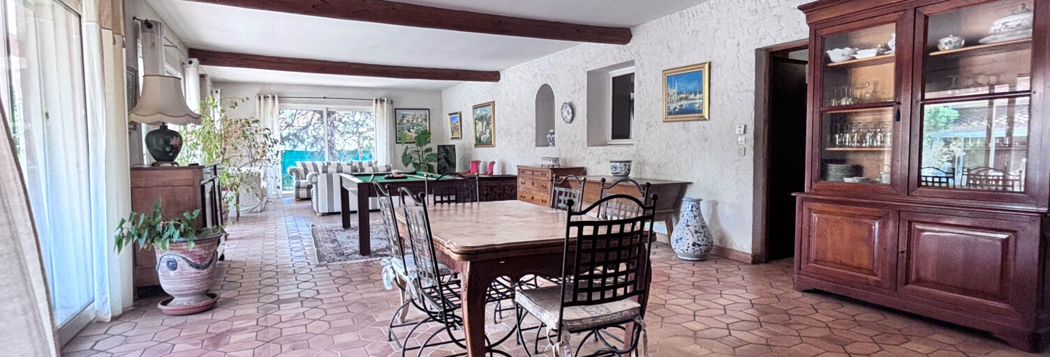 Maison 7 Pièces 328 m² à vendre à Saint-Cyr-sur-Mer (83270)