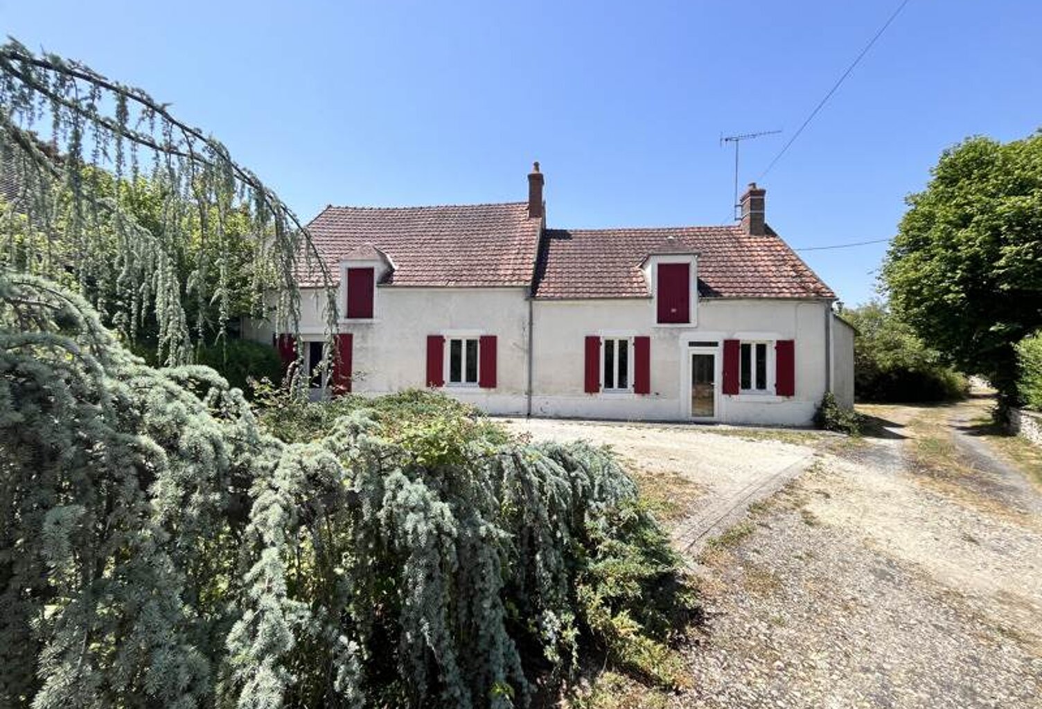 Maison en pierre de 4 pièces principales — photo 1