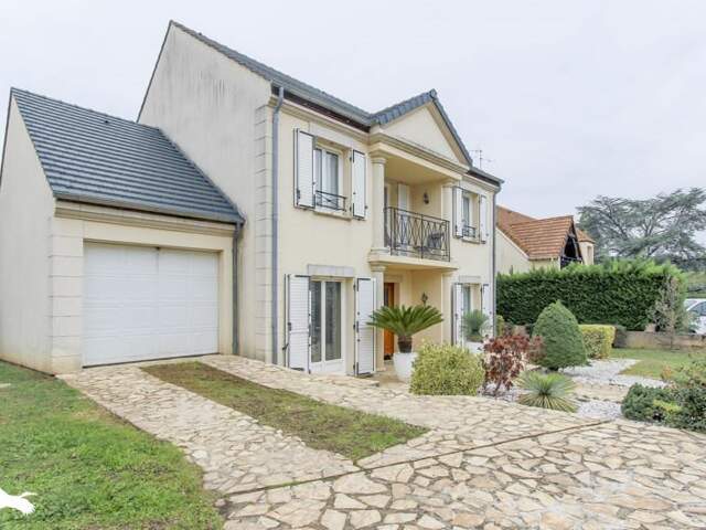 Maison 7 pièces 118 m² à Bouafle — photo du bien