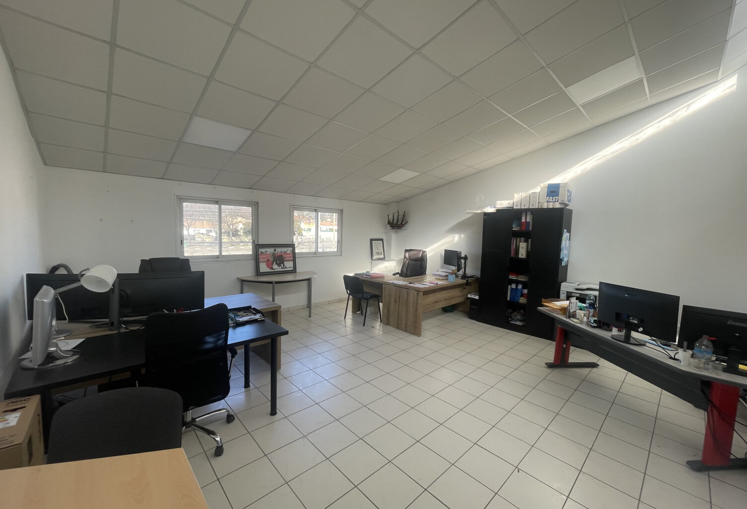BUREAU 35 M2 À LOUER NÎMES OUEST — photo 1