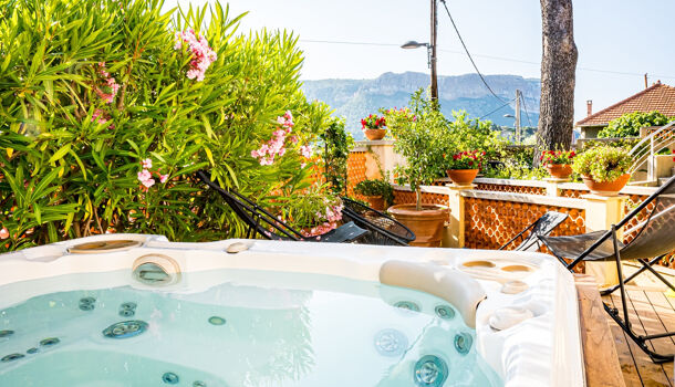 Villa / Maison 4 pièces  à louer Cassis 13260