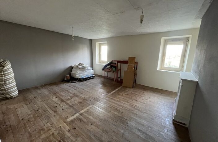 Maison en pierre de 3 pièces principales — photo 2