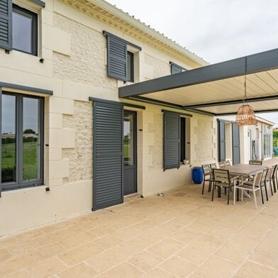 Maison 9 pièces 595000 €