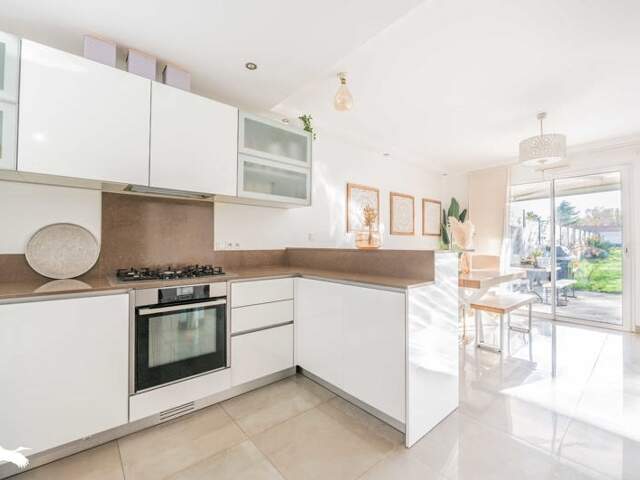 Contemporaine de 5 pièces principales — photo du bien