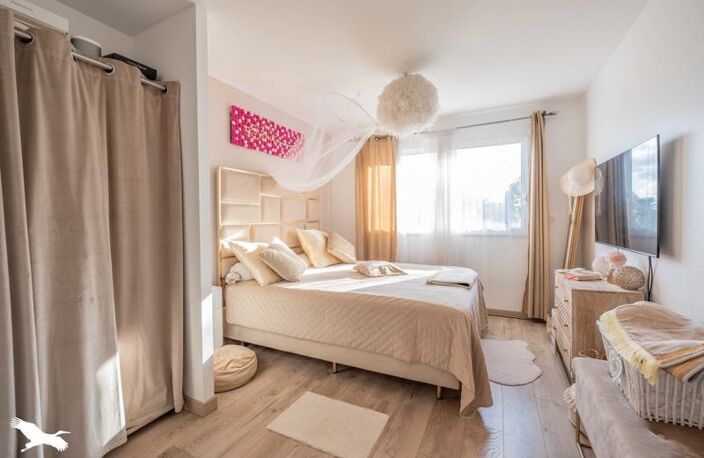 Contemporaine de 5 pièces principales — photo 4