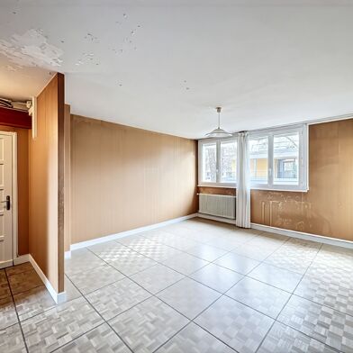 Appartement 5 pièces 212000 €