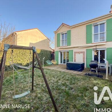 Maison 7 pièces 1900 €