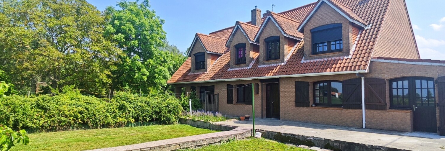Maison 8 Pièces 217 m² à vendre à Looberghe (59630)