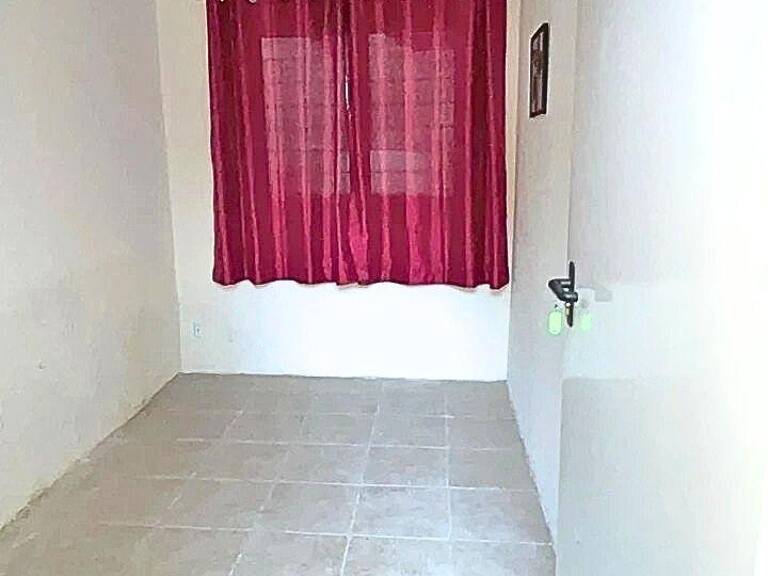 Vente Surface diverse 7 m&sup2; — photo 1