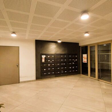 Appartement 1 pièces 804 €