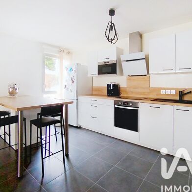 Appartement 3 pièces 225000 €