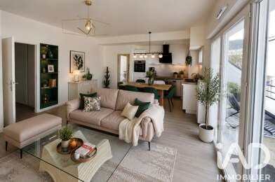 Appartement 3 pièces 270000 €