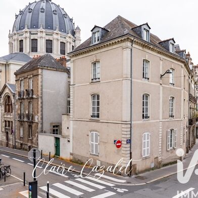 Appartement 4 pièces 1365 €