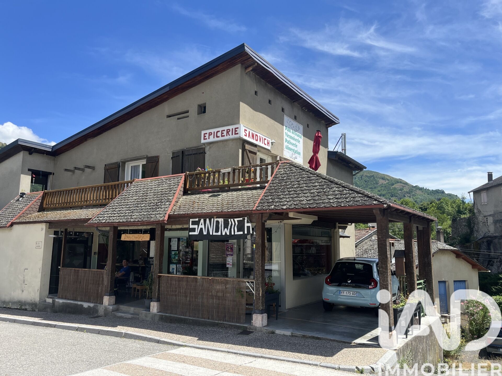 Luzenac - 300m² - 1p.