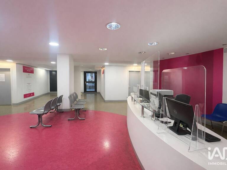 Location Local d'activités 1 330 m&sup2; — photo 1