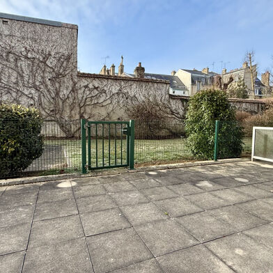 Appartement 5 pièces 328600 €