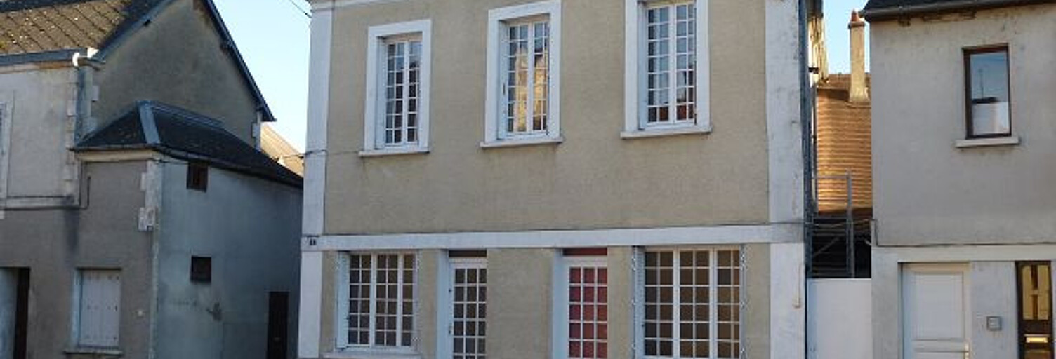 Maison 5 Pièces 150 m² à louer à Jouet-sur-l'Aubois (18320)