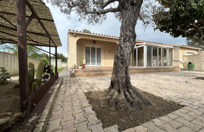 En exclusivité villa plain pied au centre de poussan sur par — photo 2