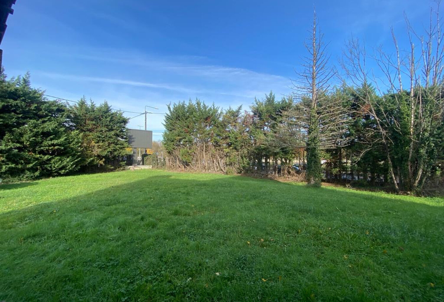 TERRAIN DE 800m2 POUR UNE MAISON DE 135m2 — photo 1