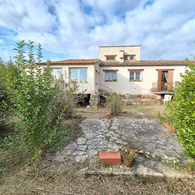 Maison 7 pièces 745500 €