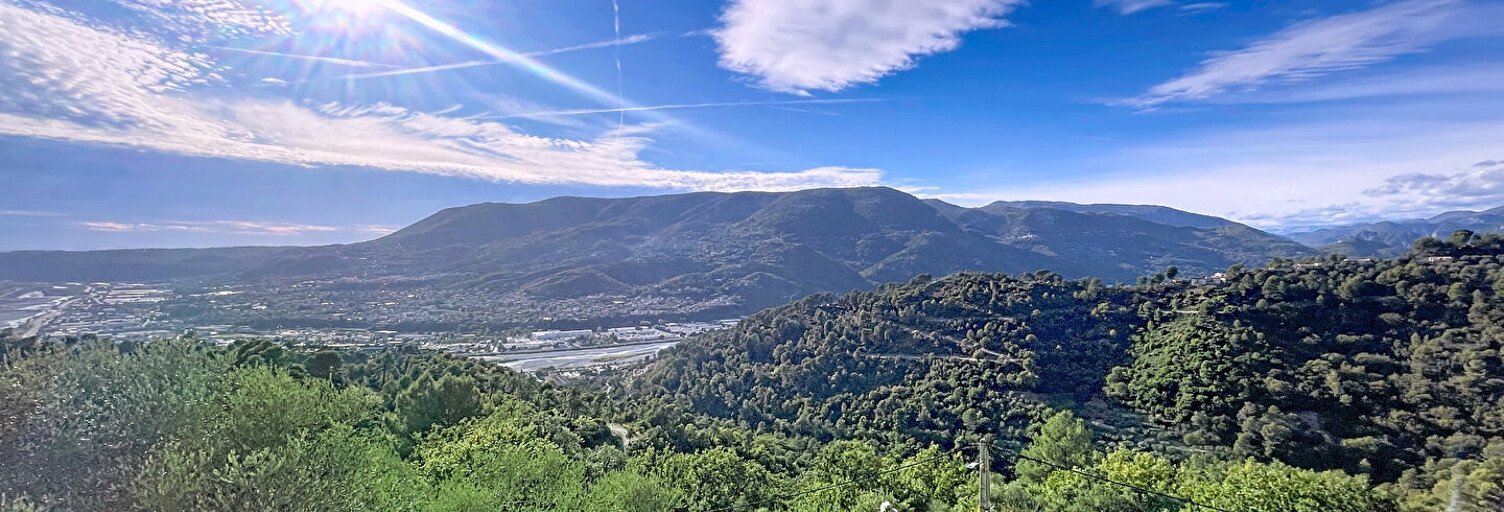 Maison 6 Pièces 128 m² à vendre à Castagniers (06670)