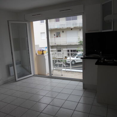 Appartement 1 pièces 325 €