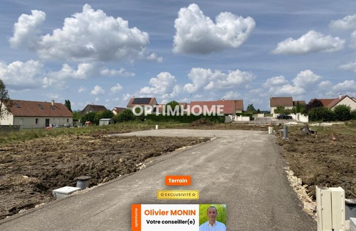 Au calme, cœur de village, terrain constructible et viabilisé de 911 m2 — photo 2