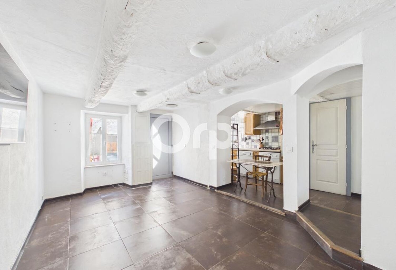 EXCLUSIVITE-IDEAL RENDEMENT LOCATIF - PLAIN-PIED-  BEAUCOUP CHARME  - TRAVERSANT - INTEGRALEMENT RENOVÉ-2CHAMBRES — photo 1