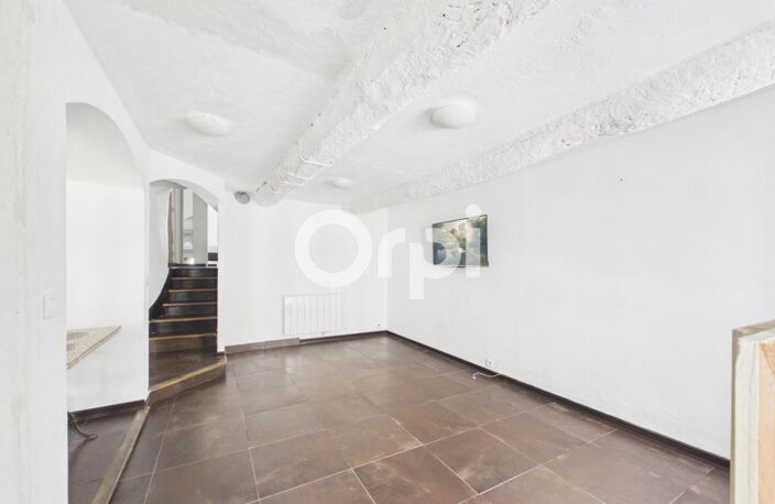EXCLUSIVITE-IDEAL RENDEMENT LOCATIF - PLAIN-PIED-  BEAUCOUP CHARME  - TRAVERSANT - INTEGRALEMENT RENOVÉ-2CHAMBRES — photo 2