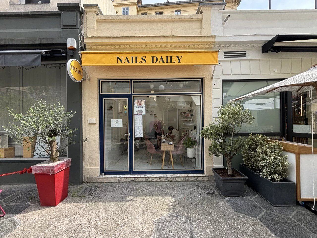 Photo Commerce divers de 1 pièce Nice