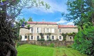 Maison 6 Pièces 229 m² à vendre à Coulonges-sur-l'Autize (79160)