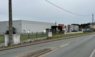 Commerce  2166 m² à vendre à Naintré (86530)