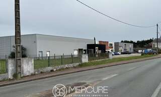 Commerce  2166 m² à vendre à Naintré (86530)