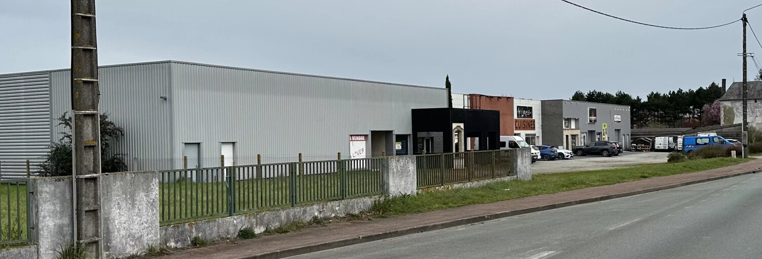 Commerce  2166 m² à vendre à Naintré (86530)