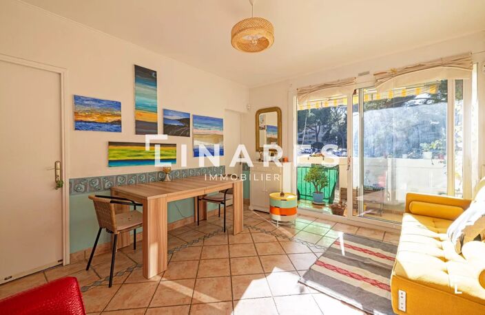 SOUS LES PINS - T3 de 57m2 - Terrasse - Cave - 13008 Roy D'Espag — photo 4
