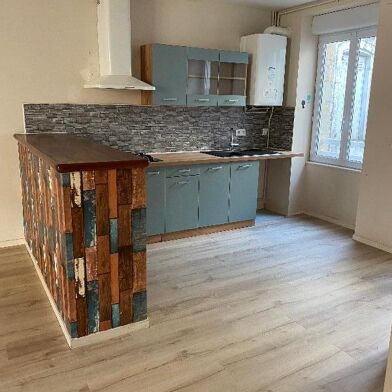 Appartement 5 pièces 750 €