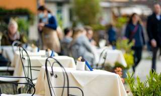 Commerce 2 Pièces 147 m² à louer à Mandelieu-la-Napoule (06210)