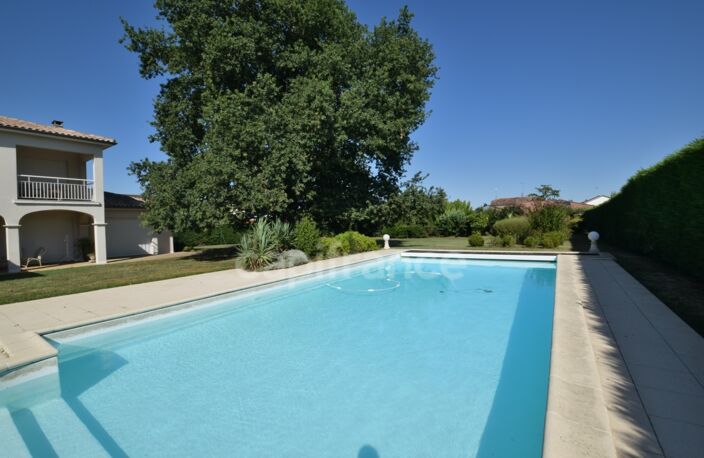 Villa proche centre  - 4 chambres - piscine - pool house - double garage à MARMANDE (47) — photo 3