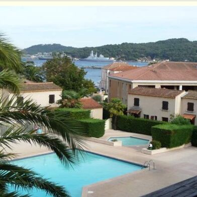 Appartement 2 pièces 590 €