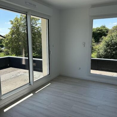 Maison 7 pièces 925 €