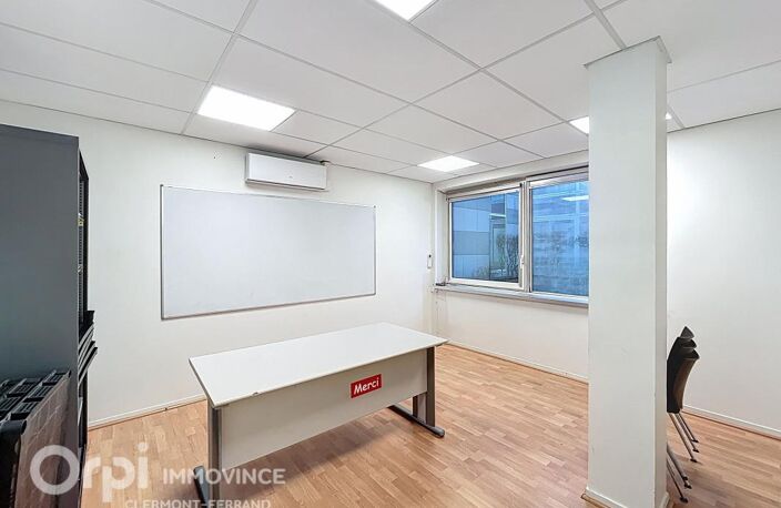 Bureau À Louer — photo 2
